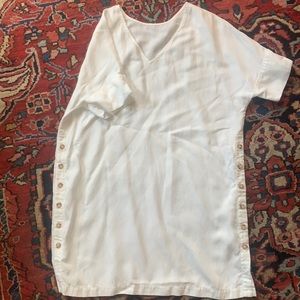 Vetta M White side button knee length dress